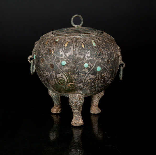 A very rare archaic metal-inlaid bronze vessel 'Ding' with turquoise decoration