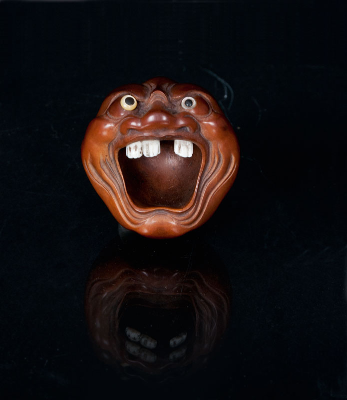 A boxwood-carving 'Ghosthead'