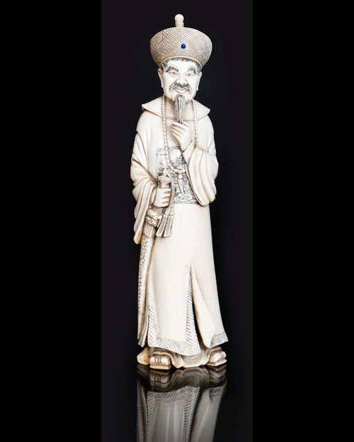 An ivory-carving 'Qing-emperor'
