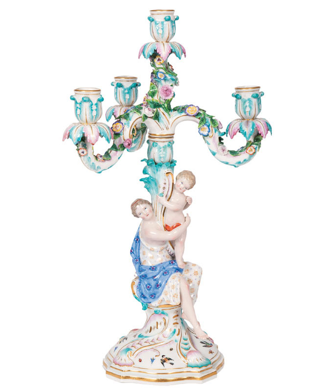 A decorative Meissen-chandelier with a pair of figures