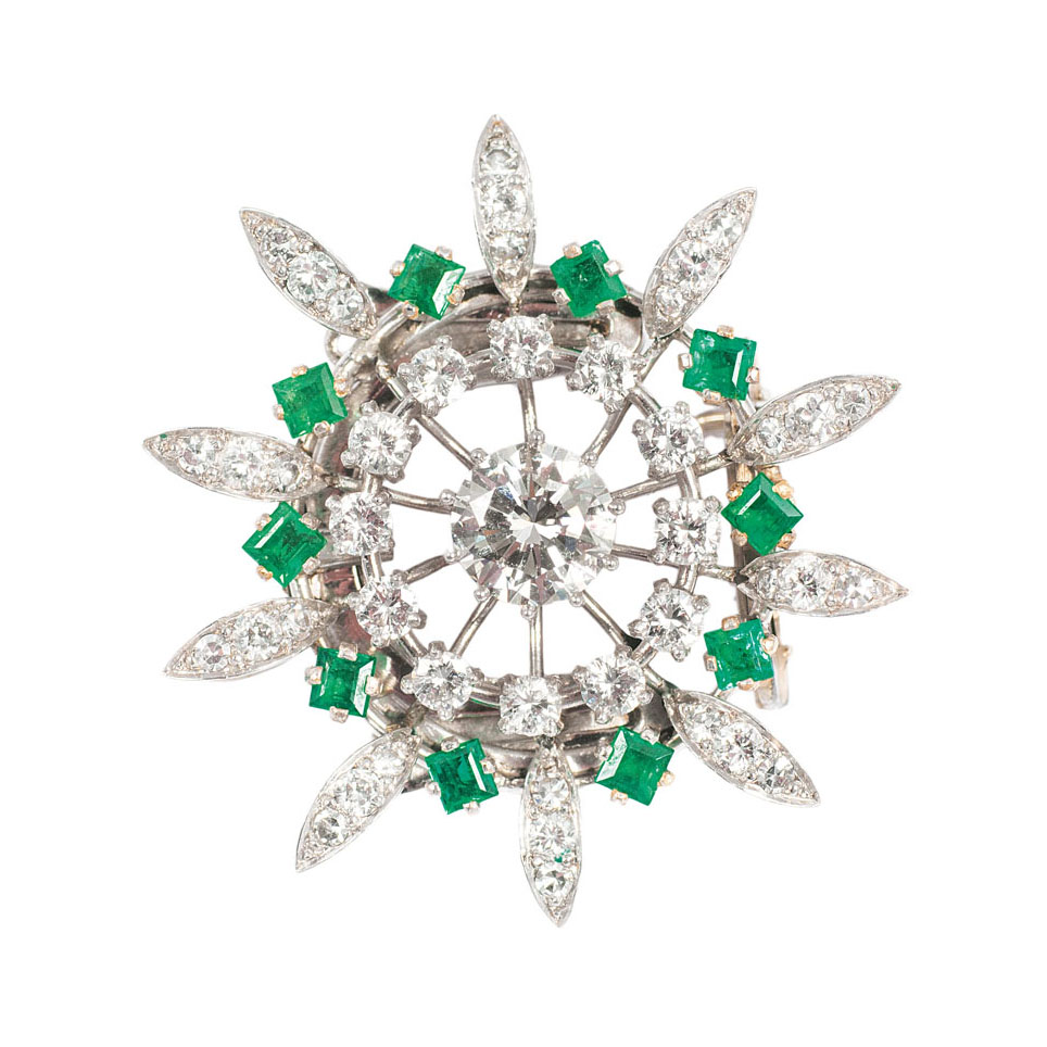 An Art Nouveau diamond emerald clip brooch