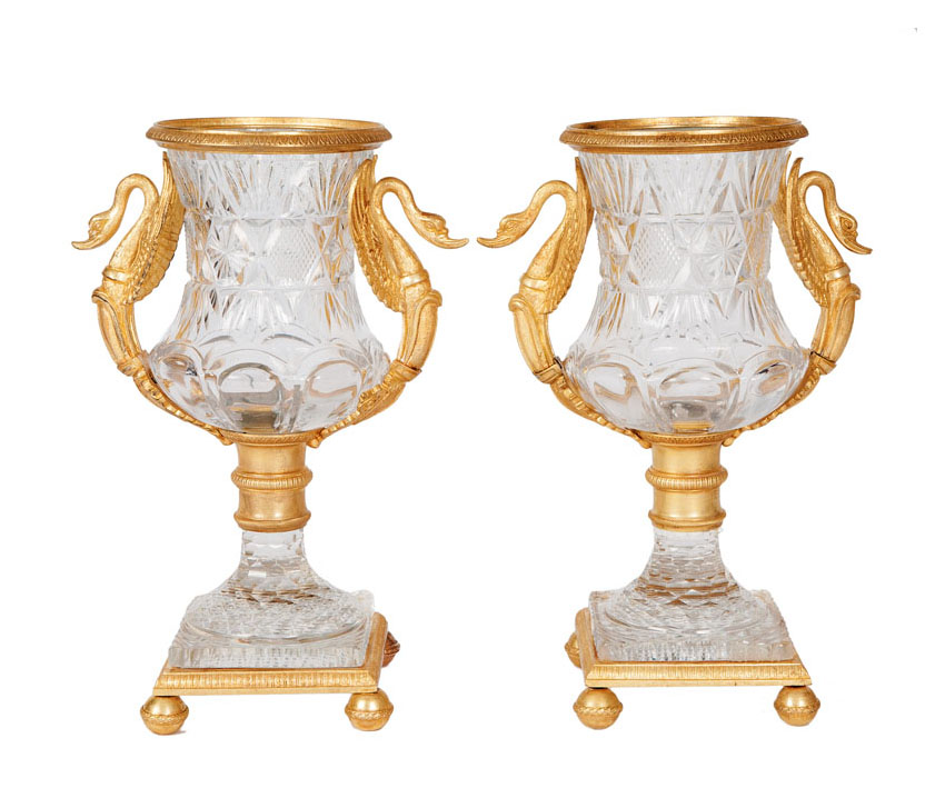 Paar bronzevergoldeter Kristall-Vasen im Empire-Stil