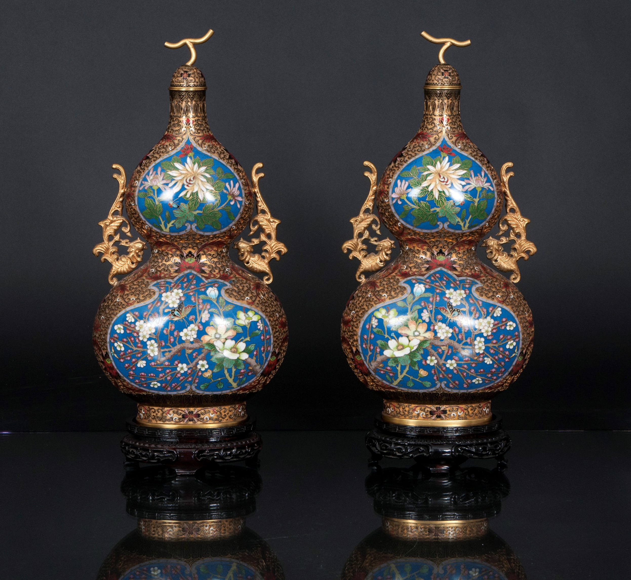 A pair of cloisonné double gourd vases and covers - image 2