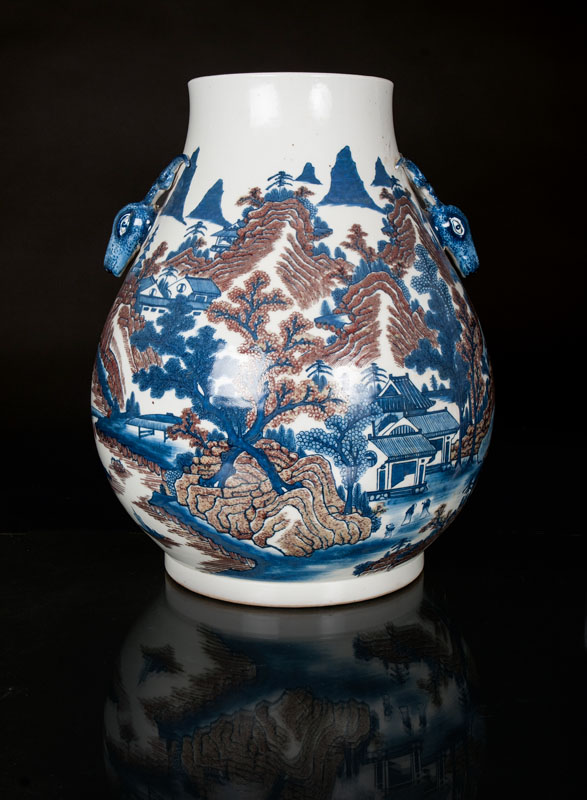 Große Vase mit Hirschkopf-Handhaben