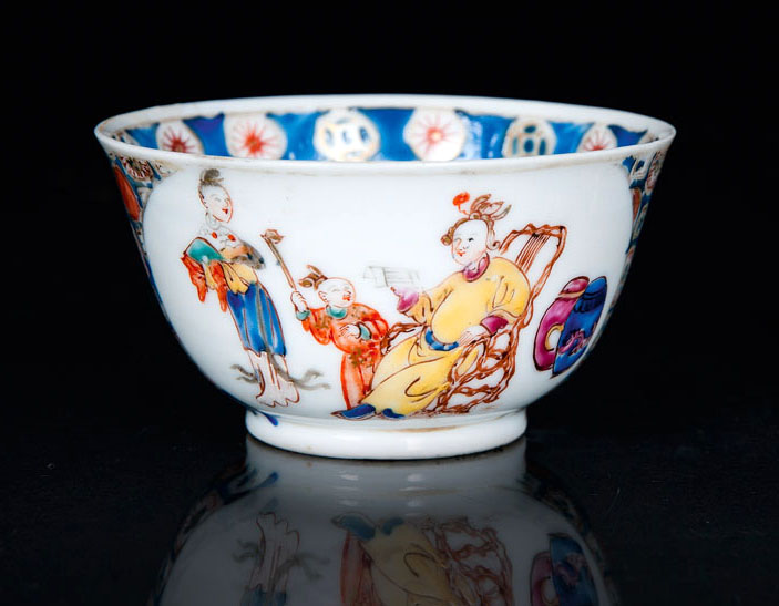 A famille-rose cup with figural scenes