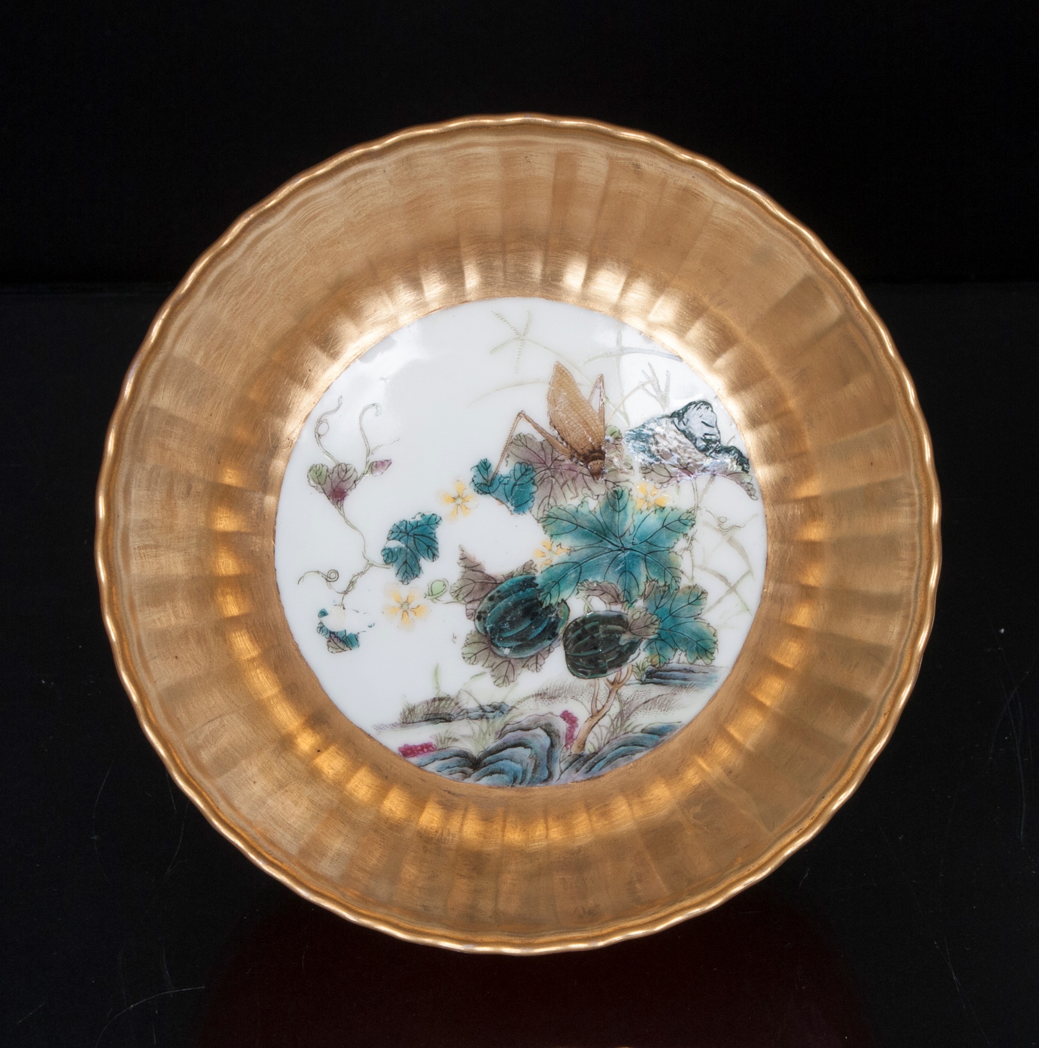 An imitation lacquer chrysanthemum bowl - image 2