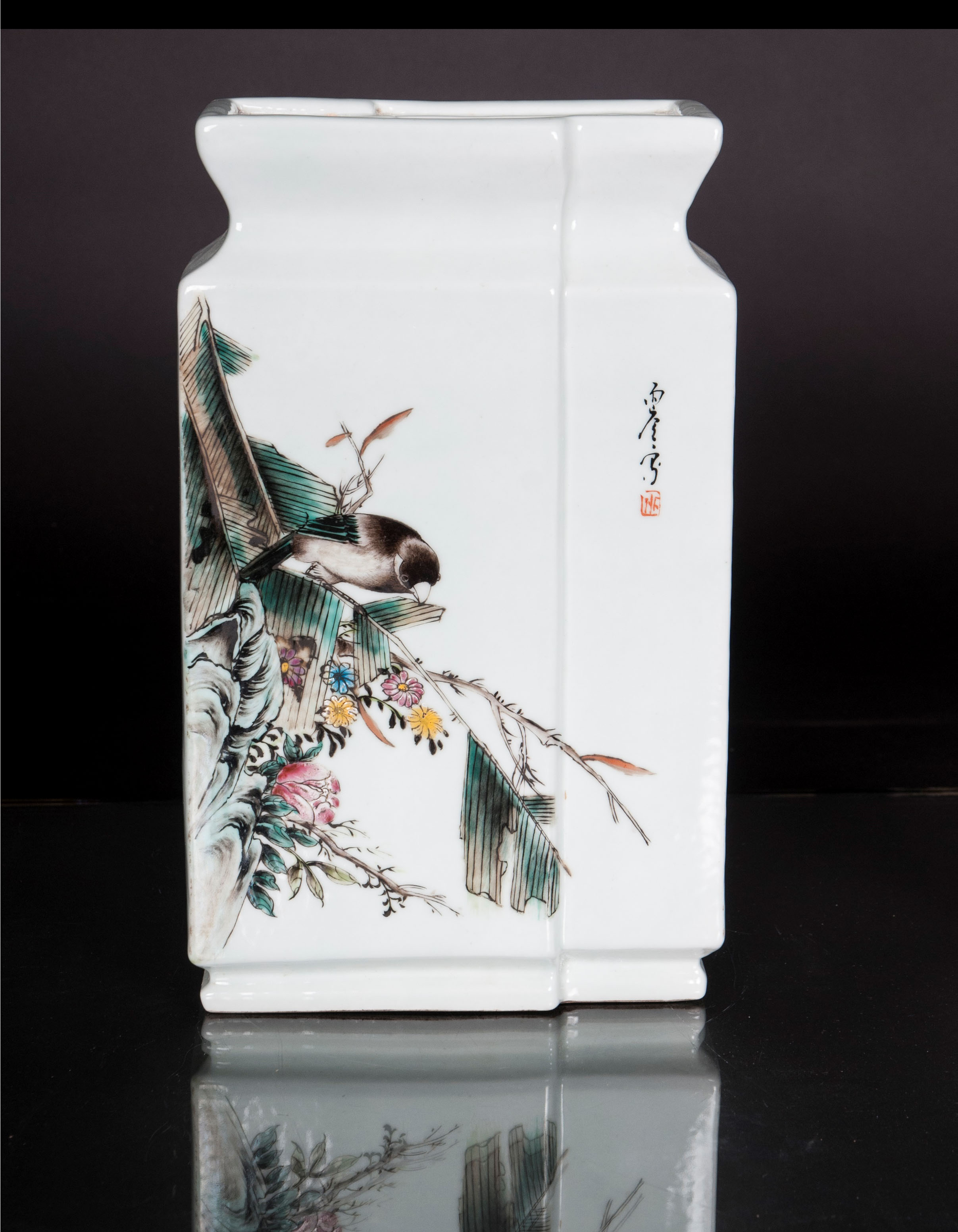 A square-cut vase with birds - image 2