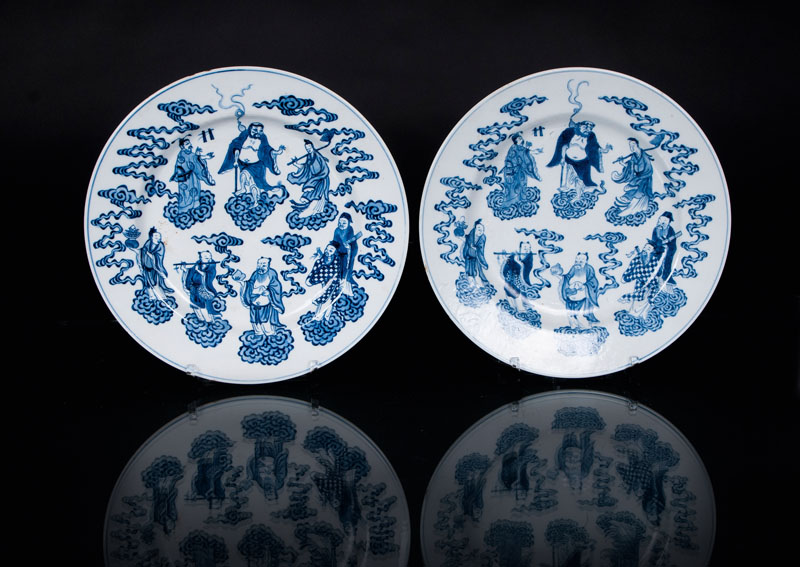 A pair of dishes 'The Eight Immortals'