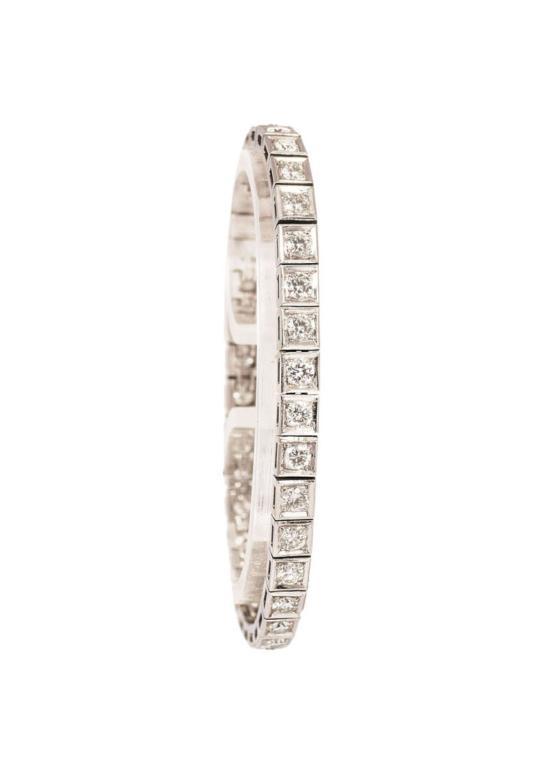 A fine rivière diamond bracelet