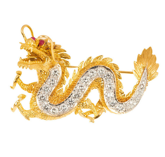 A fine brooch 'Emporer Dragon' with diamonds