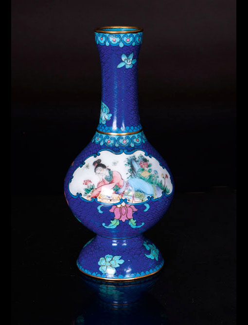 Cloisonné-Vase mit Malerei-Reserve