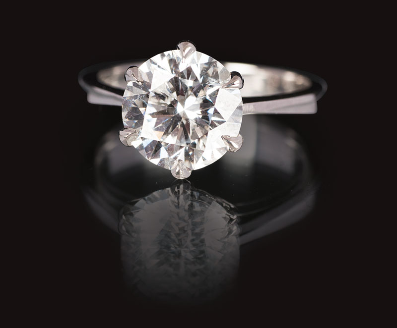 An excellent solitaire diamond ring