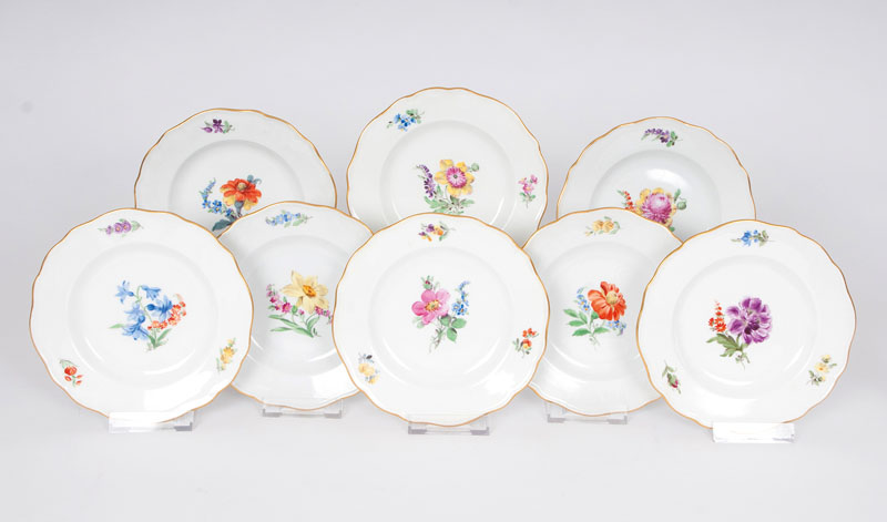 A set of 12 dessert plates with flower painting