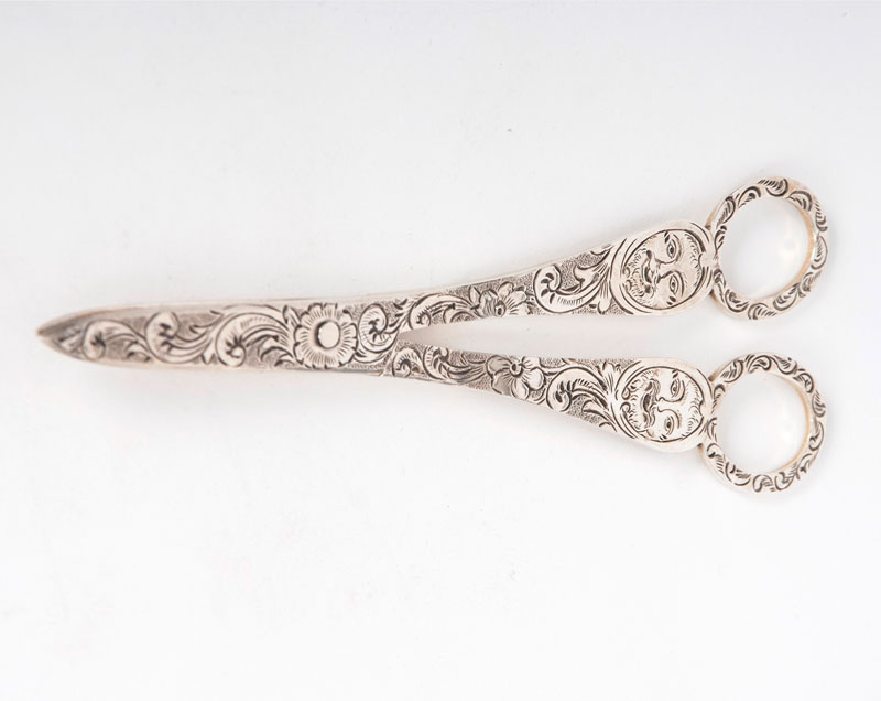 A Victorian grape scissor