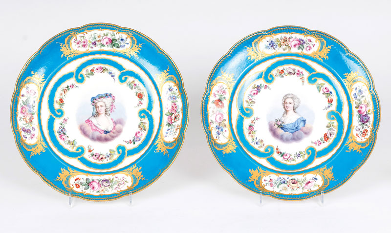 A pair of fine Sèvres portrait plates