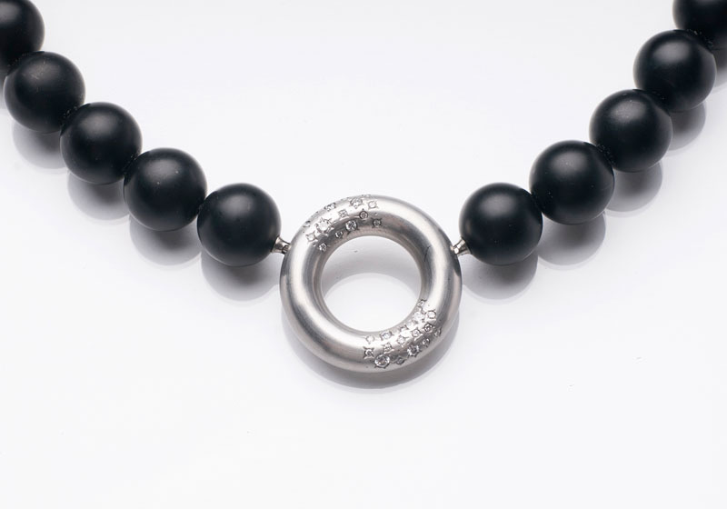 An onyx necklace with modern clasp by Häring