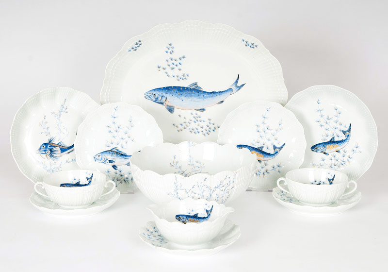 A large limoges fish-service