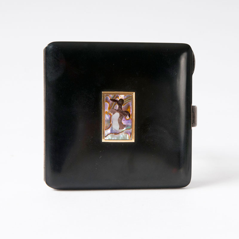 A cigarette case 'Émaillé Noir'