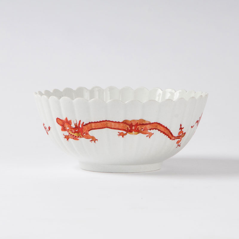 A ribbed bowl with the 'Red Dragon' from the 'Königliche Hof-Conditorei)
