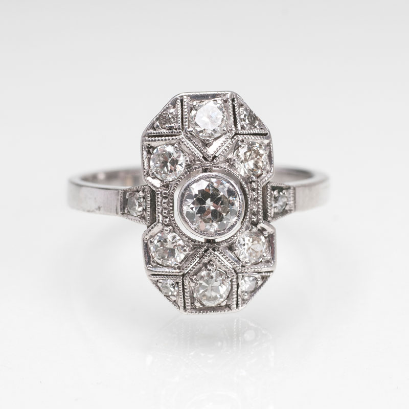 A petite Art-déco diamond ring