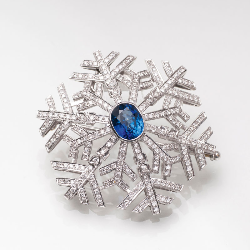 A sapphire diamond pendant 'Snowflake'