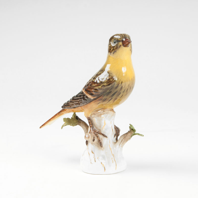 A porcelain animal figure 'yellowhammer'