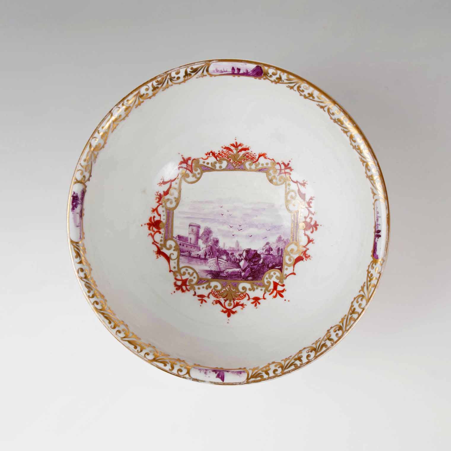 A bowl of museum-like quality with fine landscape decor in the styl of J.G.Heintze - image 3