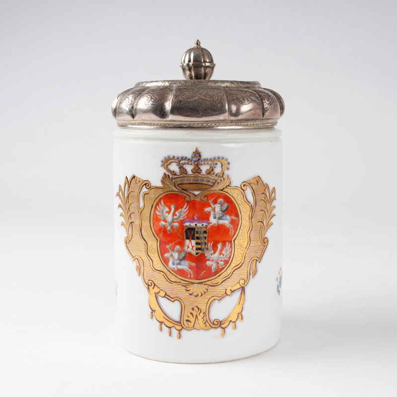 A museum-like tankard with Saxonian-Polish coat of arms from the Saxonian coronation service