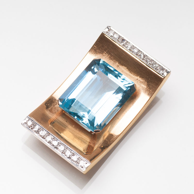 - Hochwertige Aquamarin-Clipbrosche mit Brillant-Besatz 'Santa Maria' Hochwertige Aquamarin-Clipbrosche mit Brillant-Besatz 'Santa Maria'
