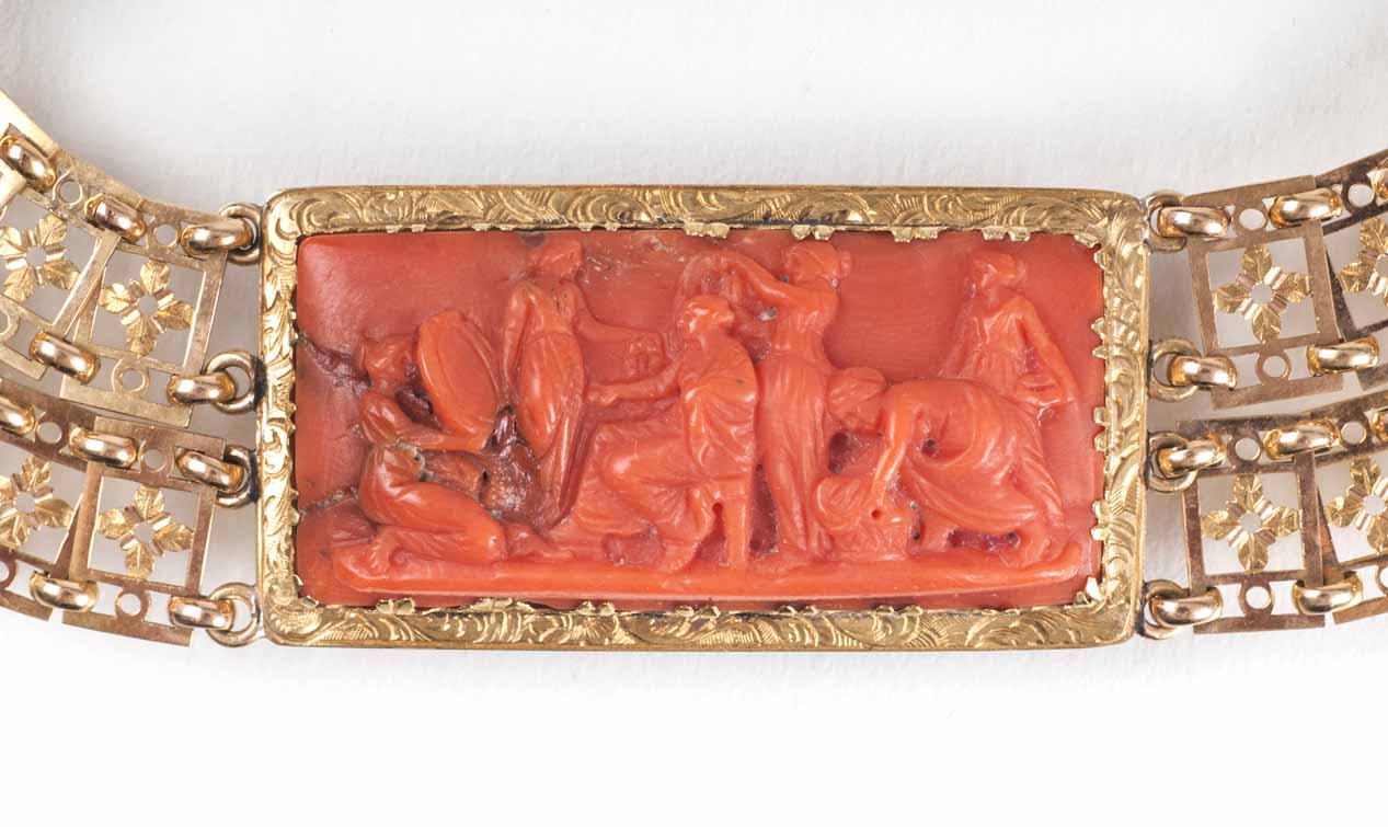 A rare antique coral parure with mythological scenes - image 5