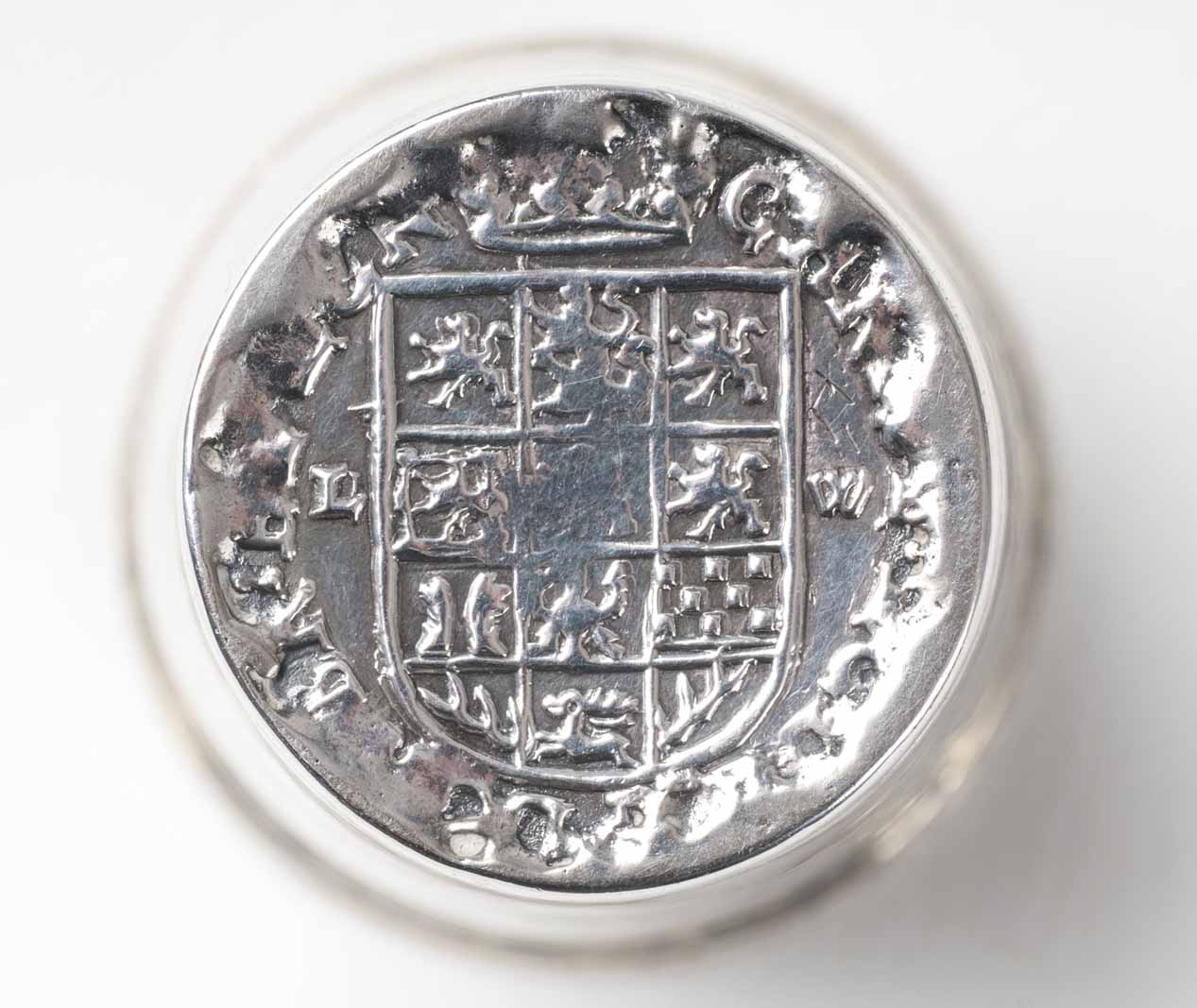 A rare miniature beaker with coin of Duchy Brunswick-Lueneburg - image 2