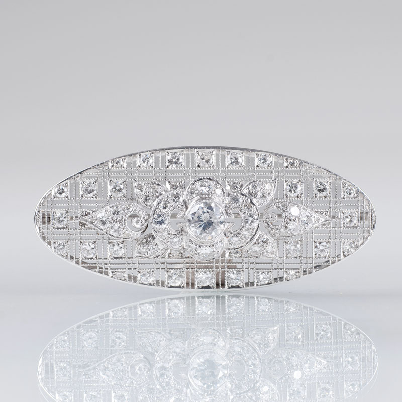 A fine Art Déco diamond brooch