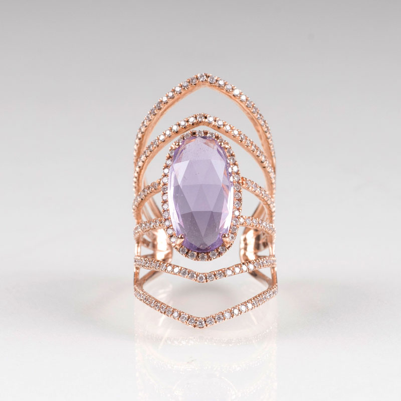 Moderner, filigraner Brillant-Amethyst-Ring