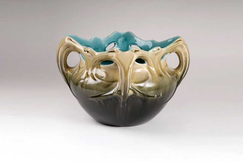 An Art Nouveau cachepot 'vase de Chalmont'