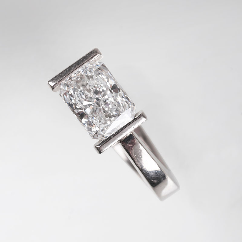 A fine solitaire diamond ring