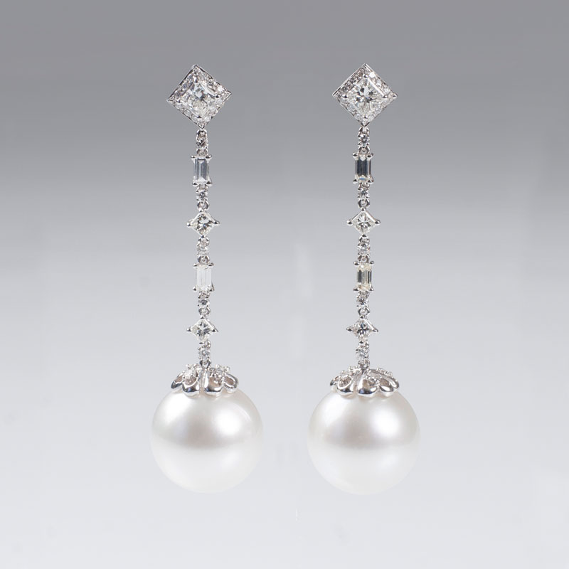 A pair of diamond earpendants with Southsea pearls