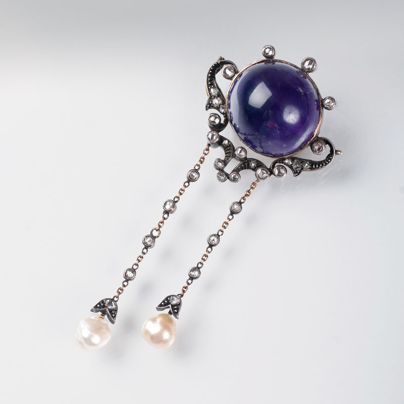 Jugendstil-Amethyst-Diamant-Brosche mit Perlen Jugendstil-Amethyst-Diamant-Brosche mit Perlen
