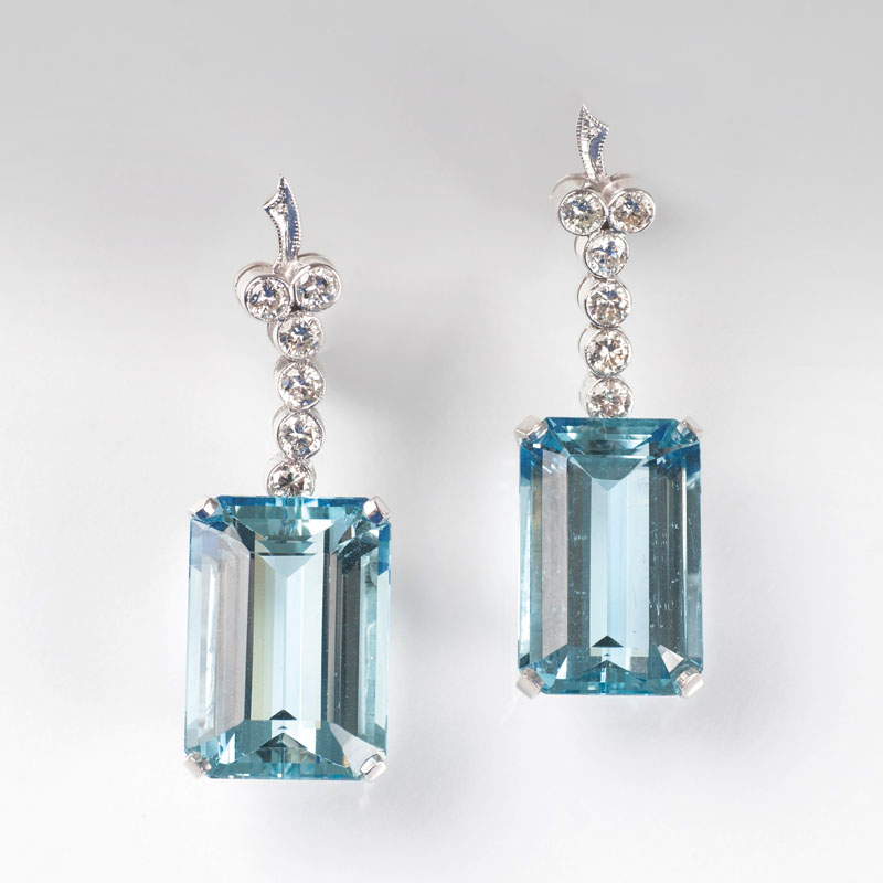 A pair of aquamarine diamond earpendants
