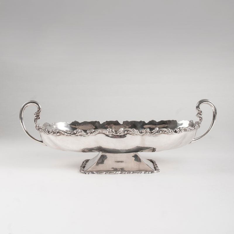 A decorative jardiniere