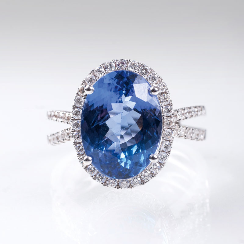 A classical tanzanite diamond ring