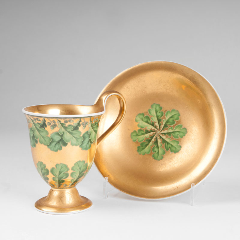 A bell-shaped beaker painted with oakleaves