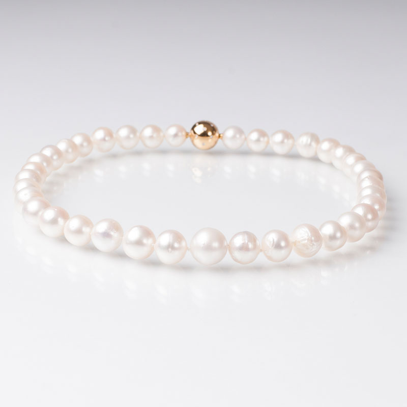 A Southseapearl necklace