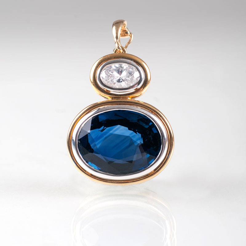 An excellent pendant with natural sapphire and diamond