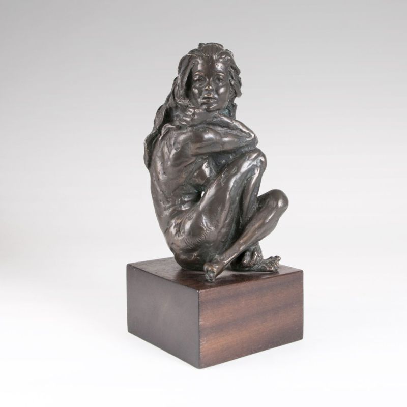 A bronze sculpture 'La svedese'