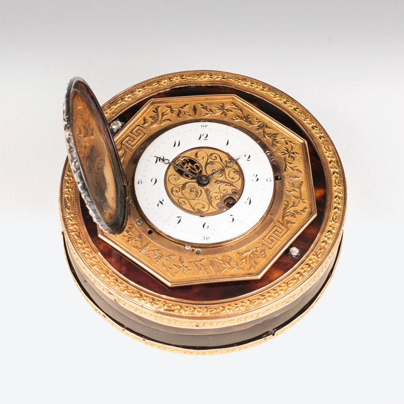 Kostbare, goldmontierte 'Tabatière-montre' mit Diamant-Besatz und Emailleminiatur - Bild 2