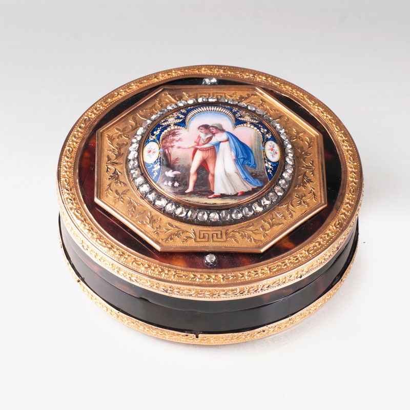 Kostbare, goldmontierte 'Tabatière-montre' mit Diamant-Besatz und Emailleminiatur - Bild 3