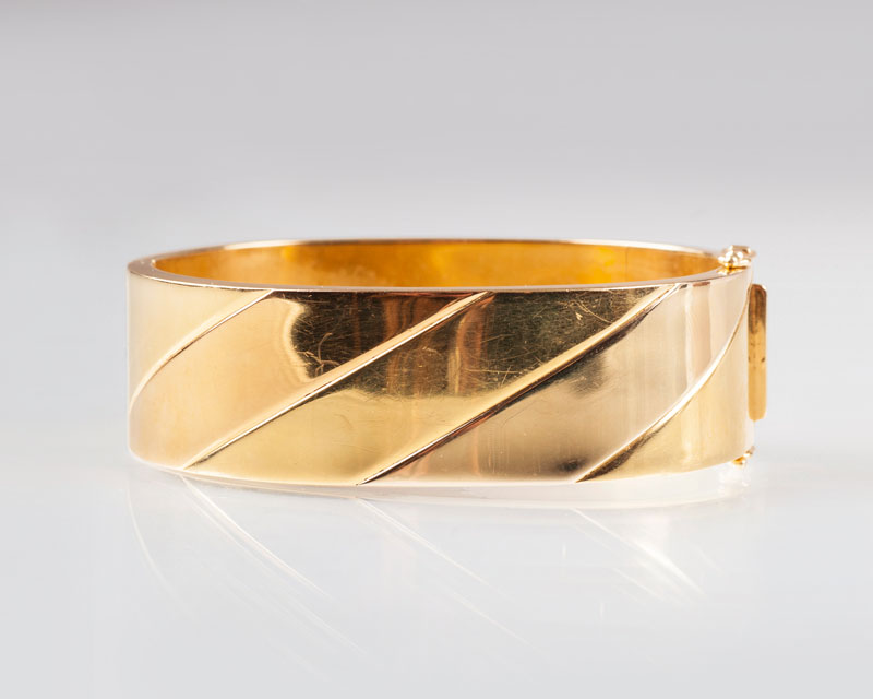 A two colore golden vintange bangle bracelet by Chimento