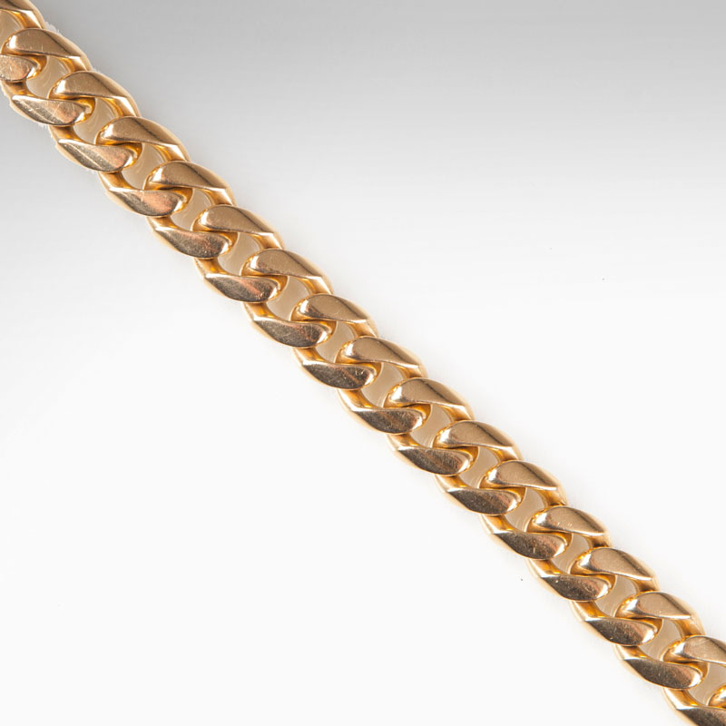 A curb chain bracelet