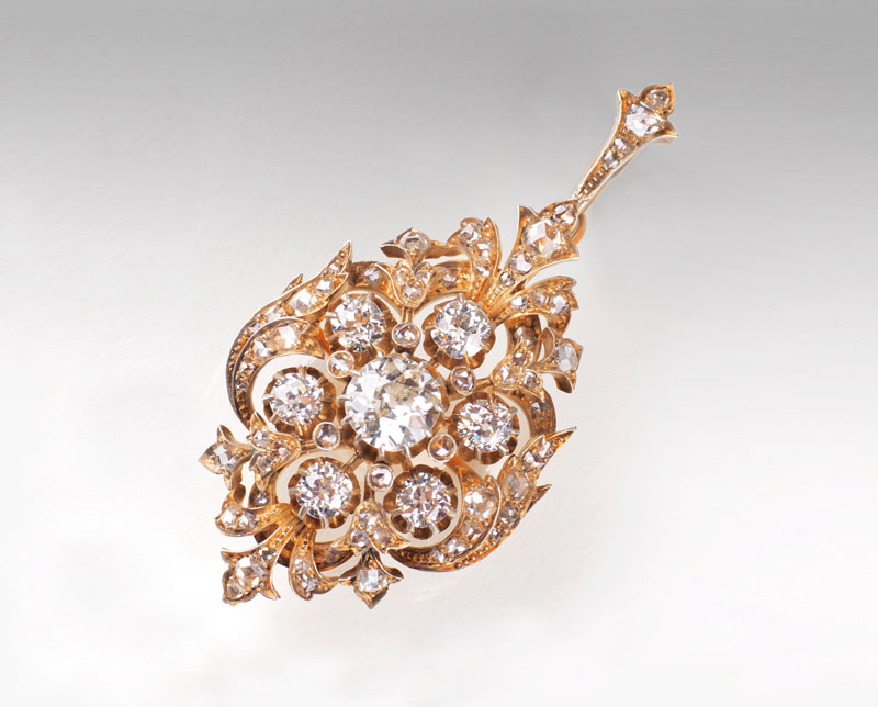 A Belle Époque brooch with old cut diamonds