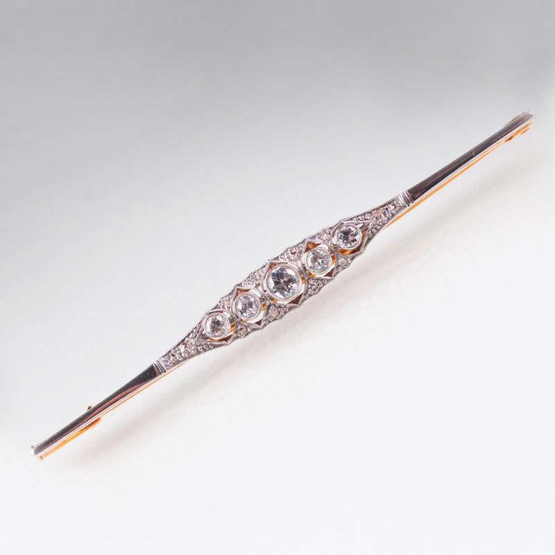 A petite Art Déco diamond brooch